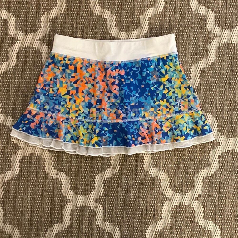 Sofibella UV colors 13 inch tennis skort in confetti print size small
